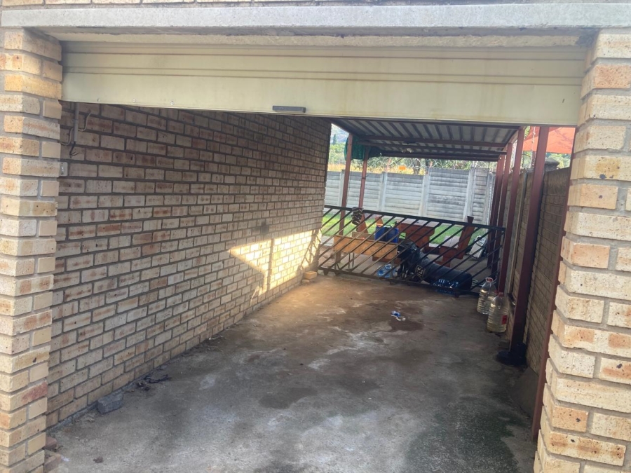 3 Bedroom Property for Sale in Geelhoutpark North West